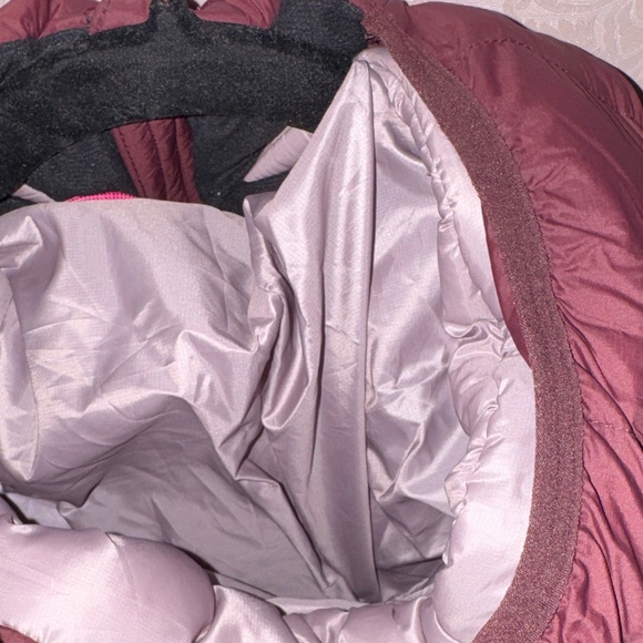 Nike ACG Maroon Puffer Jacket - Picture 10 of 15